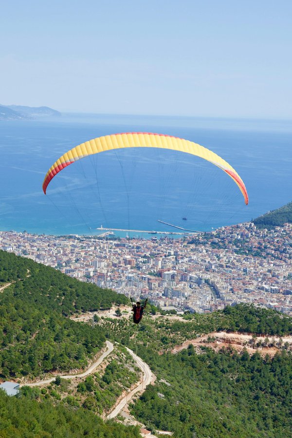 Saut en parapente à Annecy : vivez l'adrénaline du ciel !